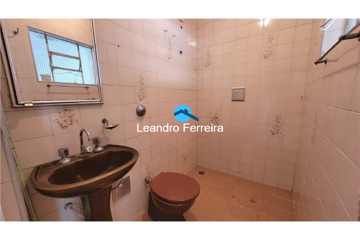 Casa à venda com 3 quartos, 216m² - Foto 15