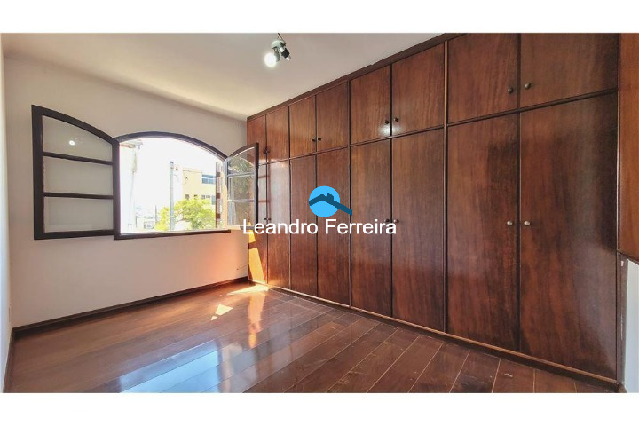 Casa à venda com 3 quartos, 216m² - Foto 17