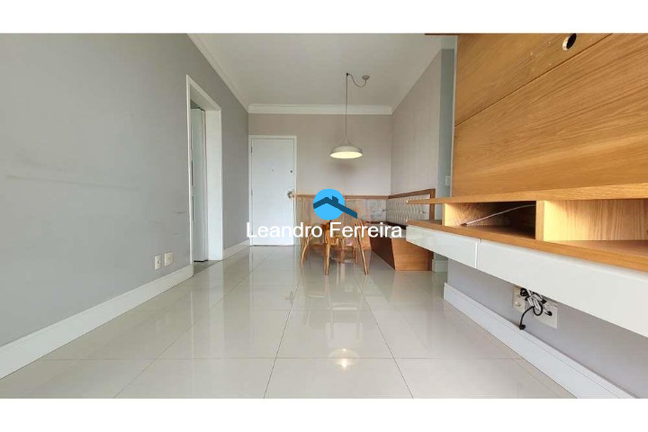 Apartamento à venda com 2 quartos, 77m² - Foto 2