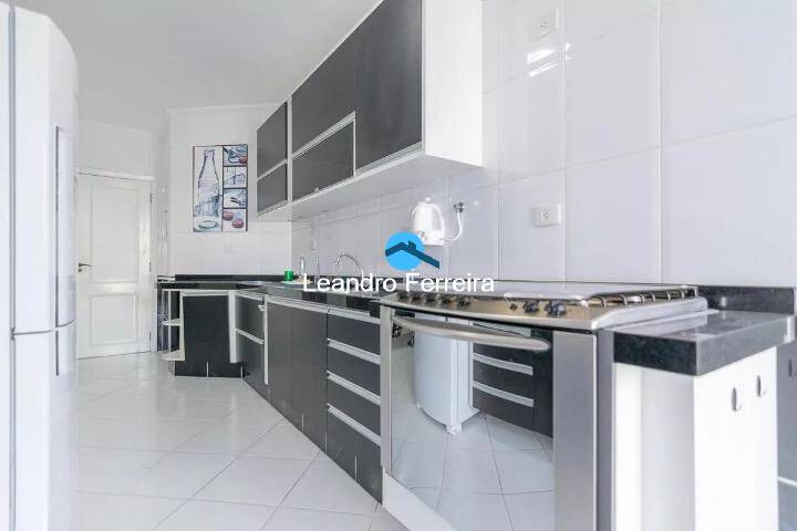 Apartamento à venda com 3 quartos, 137m² - Foto 9