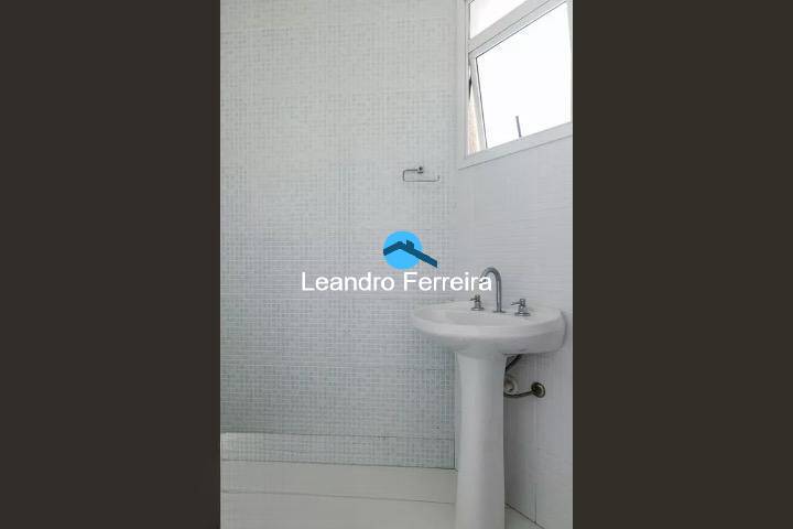 Apartamento à venda com 3 quartos, 137m² - Foto 19