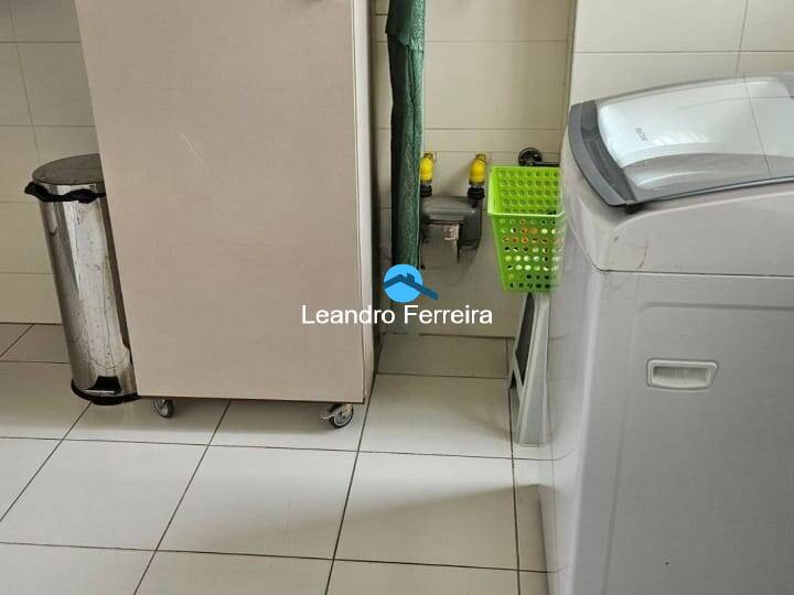 Apartamento à venda com 3 quartos, 155m² - Foto 9