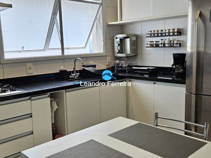 Apartamento à venda com 3 quartos, 155m² - Foto 7