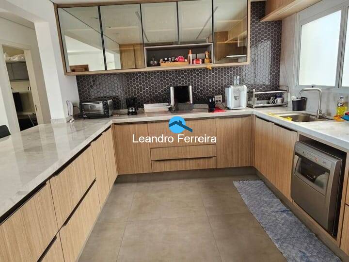 Apartamento à venda com 3 quartos, 155m² - Foto 3