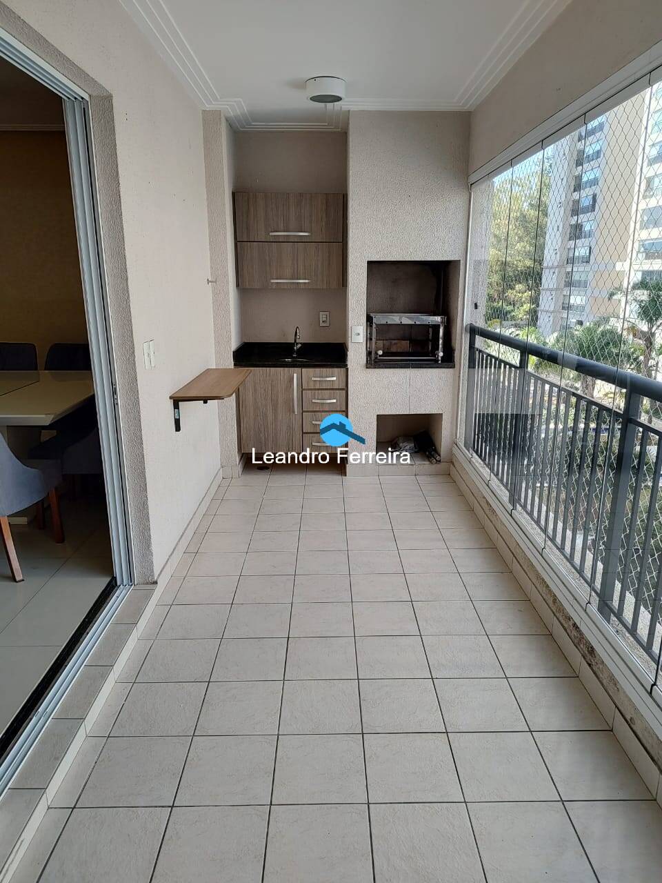 Apartamento à venda com 3 quartos, 106m² - Foto 1