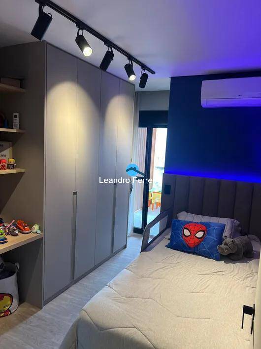 Apartamento à venda com 4 quartos, 200m² - Foto 27