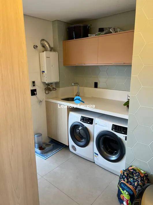 Apartamento à venda com 4 quartos, 200m² - Foto 17