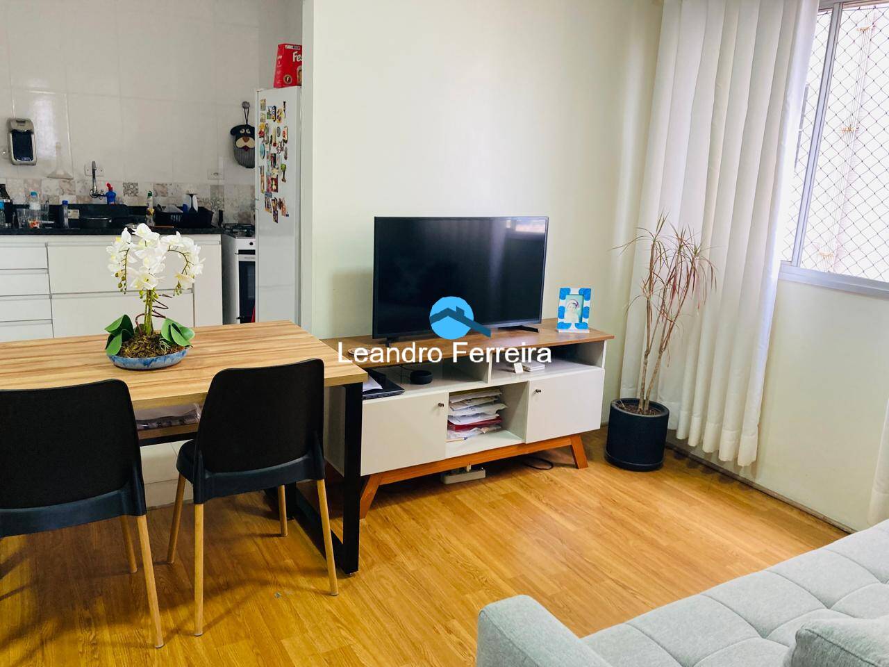 Apartamento à venda com 2 quartos, 64m² - Foto 2