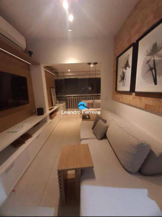 Apartamento à venda com 2 quartos, 77m² - Foto 1