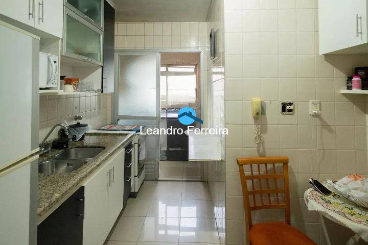 Apartamento à venda com 3 quartos, 100m² - Foto 6