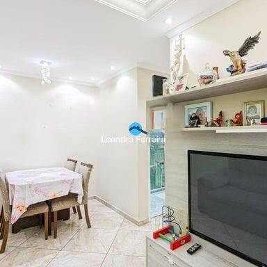 Apartamento à venda com 3 quartos, 80m² - Foto 2