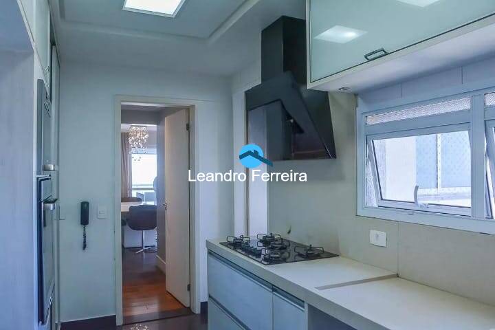 Apartamento à venda com 3 quartos, 156m² - Foto 9