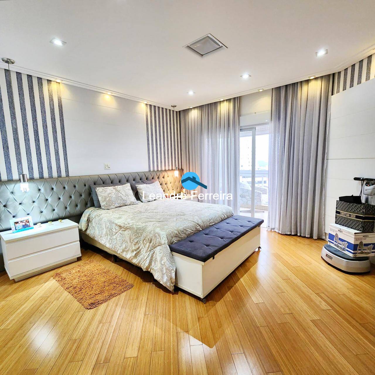 Apartamento à venda com 4 quartos, 300m² - Foto 18