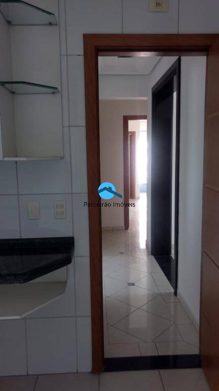 Apartamento à venda com 4 quartos, 188m² - Foto 11