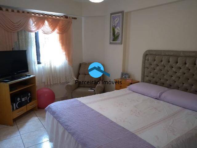 Apartamento à venda com 3 quartos, 140m² - Foto 17