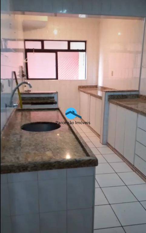 Apartamento à venda com 3 quartos, 97m² - Foto 1